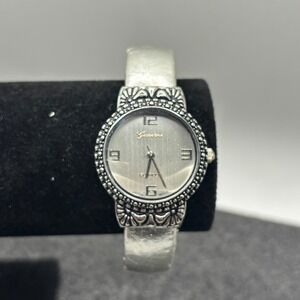 Geneva Platinum 7057 Silver Cuff Bangle Watch Ornate Filigree Boho Japan Movt